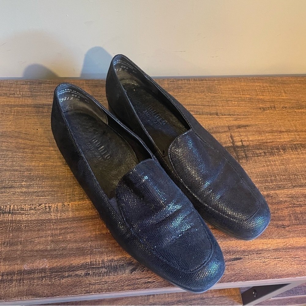 Munro AMERICAN Black Stretch Leather slip on Loafers shoes Woman’s 8
